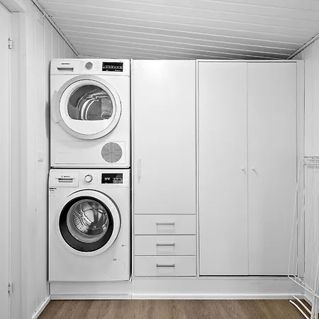 2 Bedroom Awesome In *