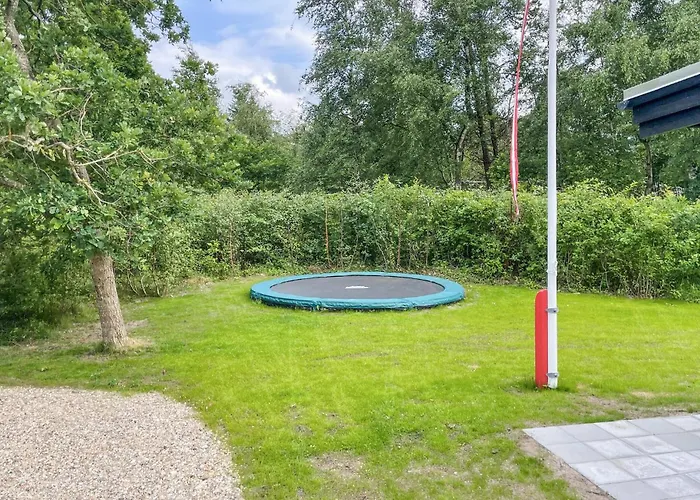 2 Bedroom Awesome In Semesterbostad Højslev